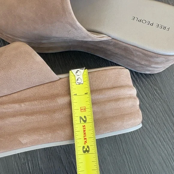 Free People Leather Platform Slides size 38 - Picture 6 of 7
